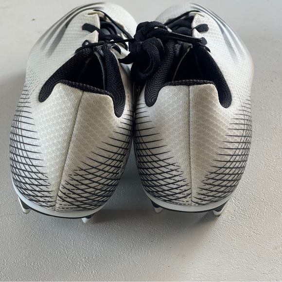 Adidas Ghosted4 Men's Soccer Cleats in size 8.5 - Picture 4 of 7